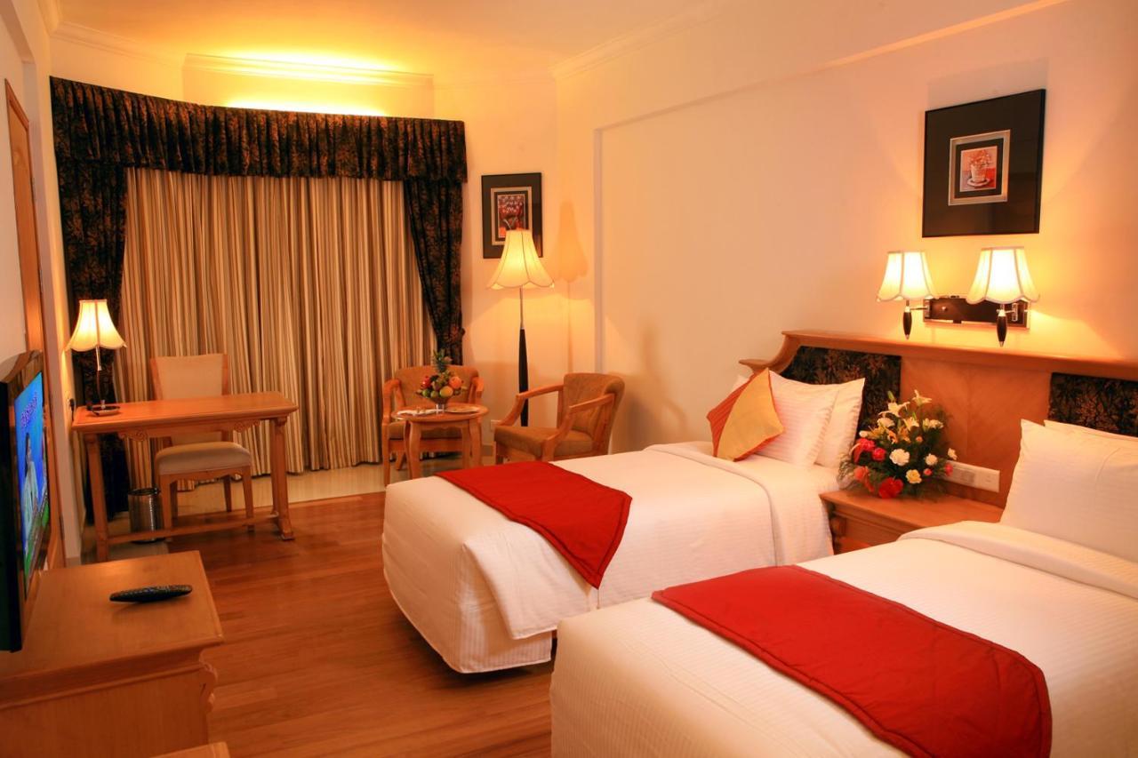 Sp Grand Days Hotel Thiruvananthapuram Екстериор снимка
