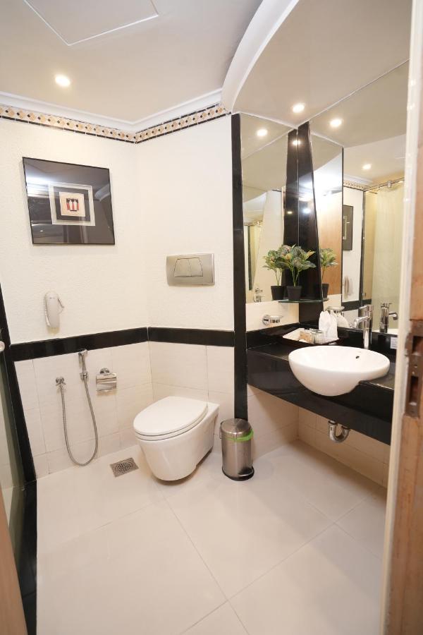 Sp Grand Days Hotel Thiruvananthapuram Екстериор снимка